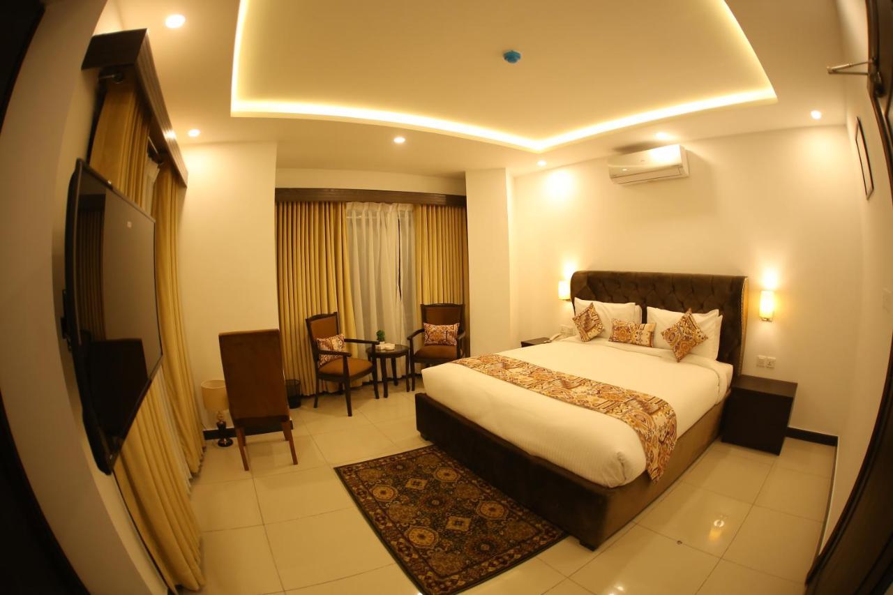 Grand Mongolia Hotel Rawalpindi Ngoại thất bức ảnh