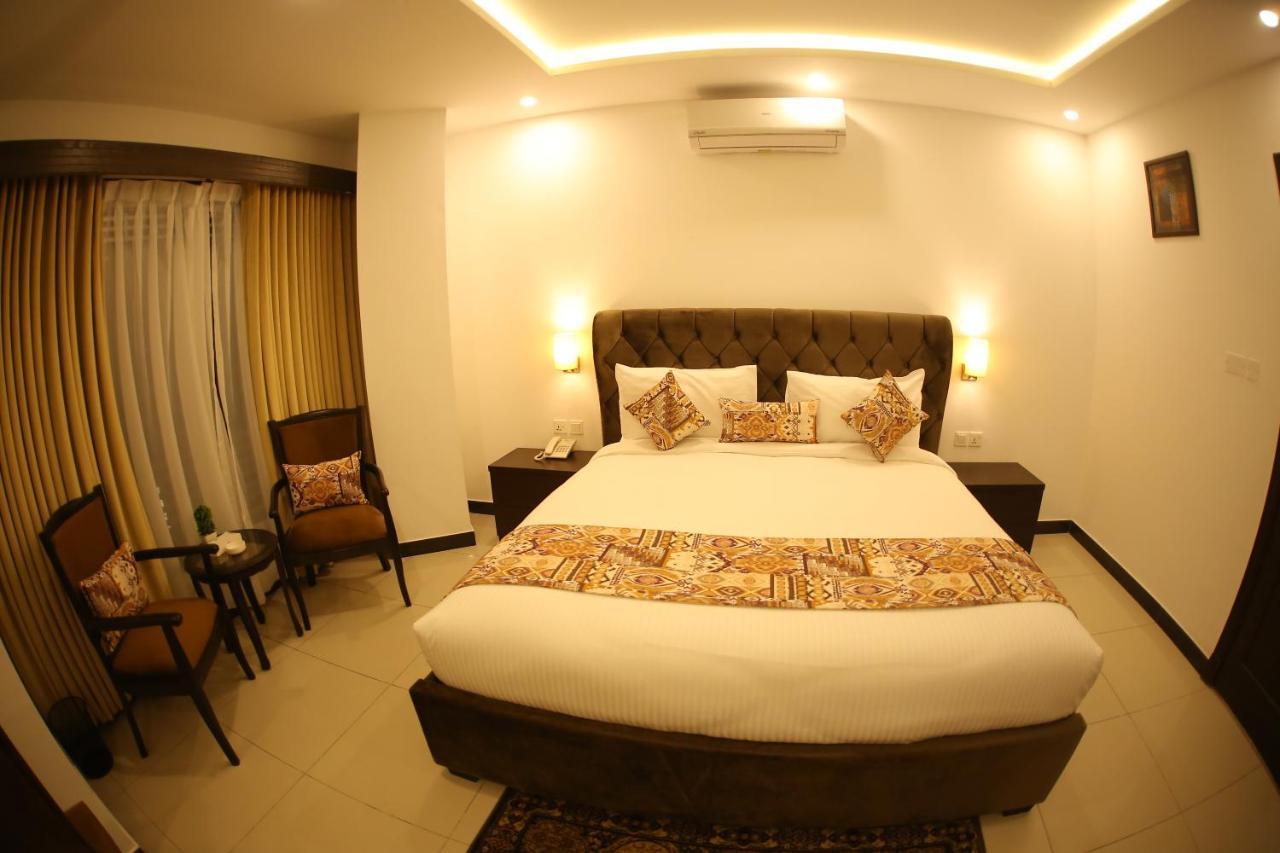Grand Mongolia Hotel Rawalpindi Ngoại thất bức ảnh